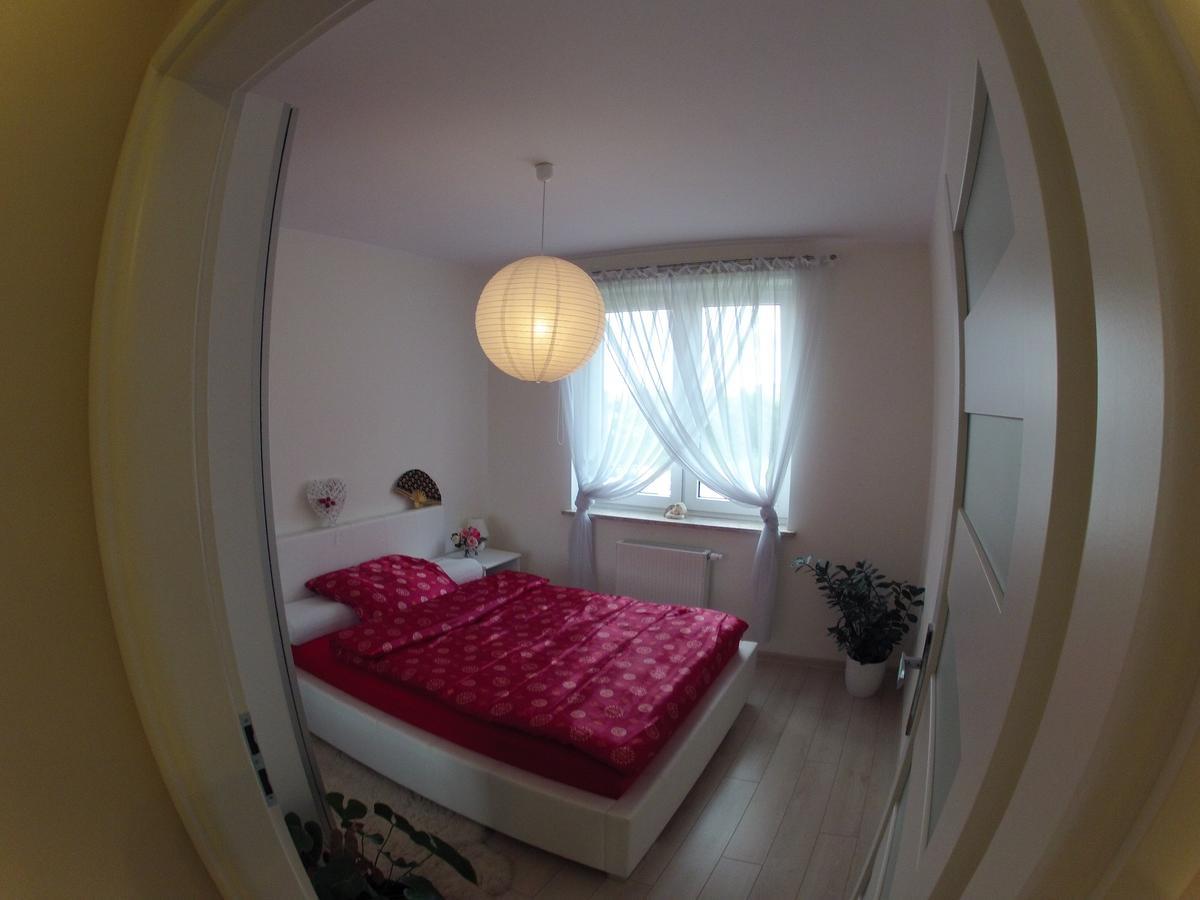 Apartament Alicja Lägenhet Wałbrzych Exteriör bild