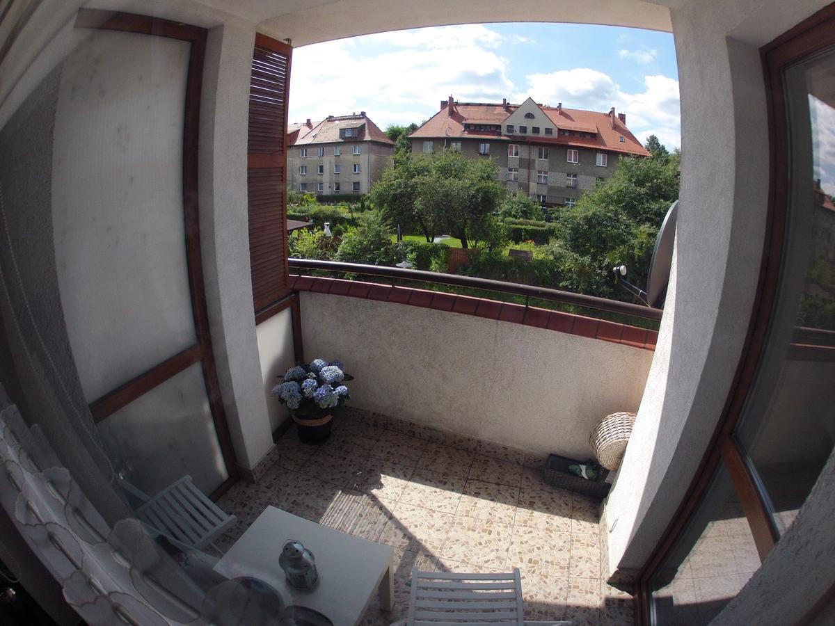 Apartament Alicja Lägenhet Wałbrzych Exteriör bild