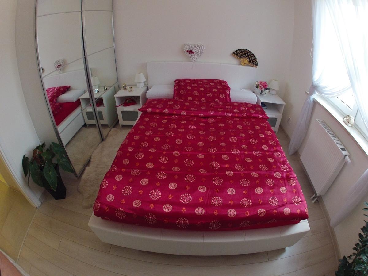Apartament Alicja Lägenhet Wałbrzych Exteriör bild